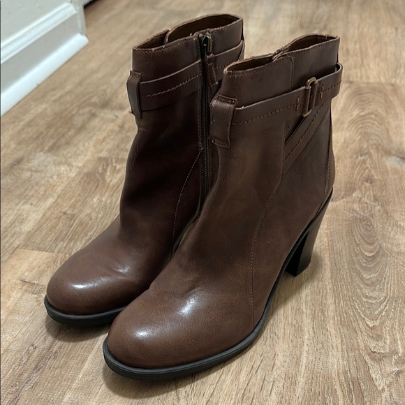 FRANCO SARTO | Women's Nino Boots in Acorn - Picture 2 of 8